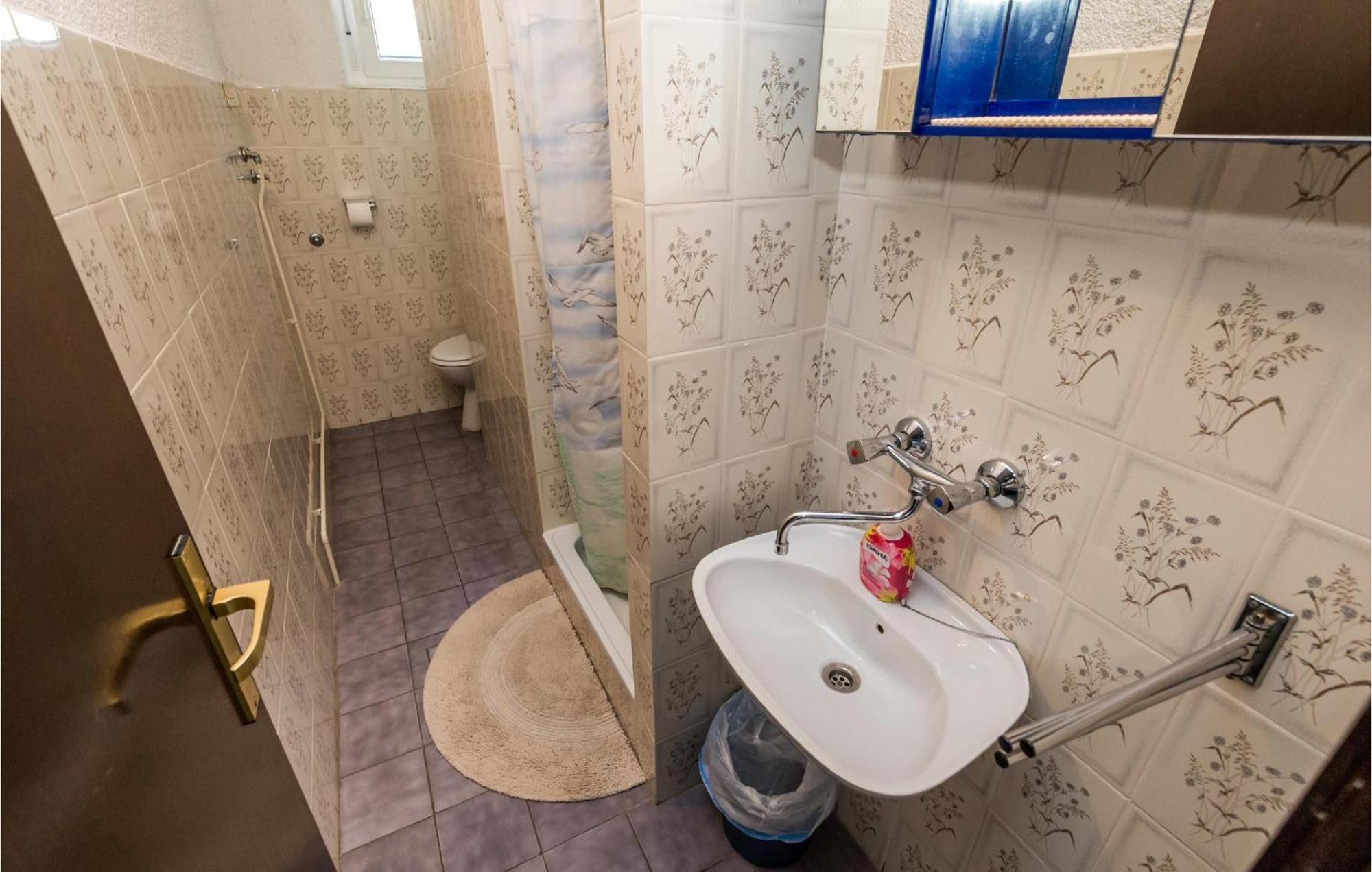 4 Bedroom Awesome Apartment In Sveti Juraj Extérieur photo