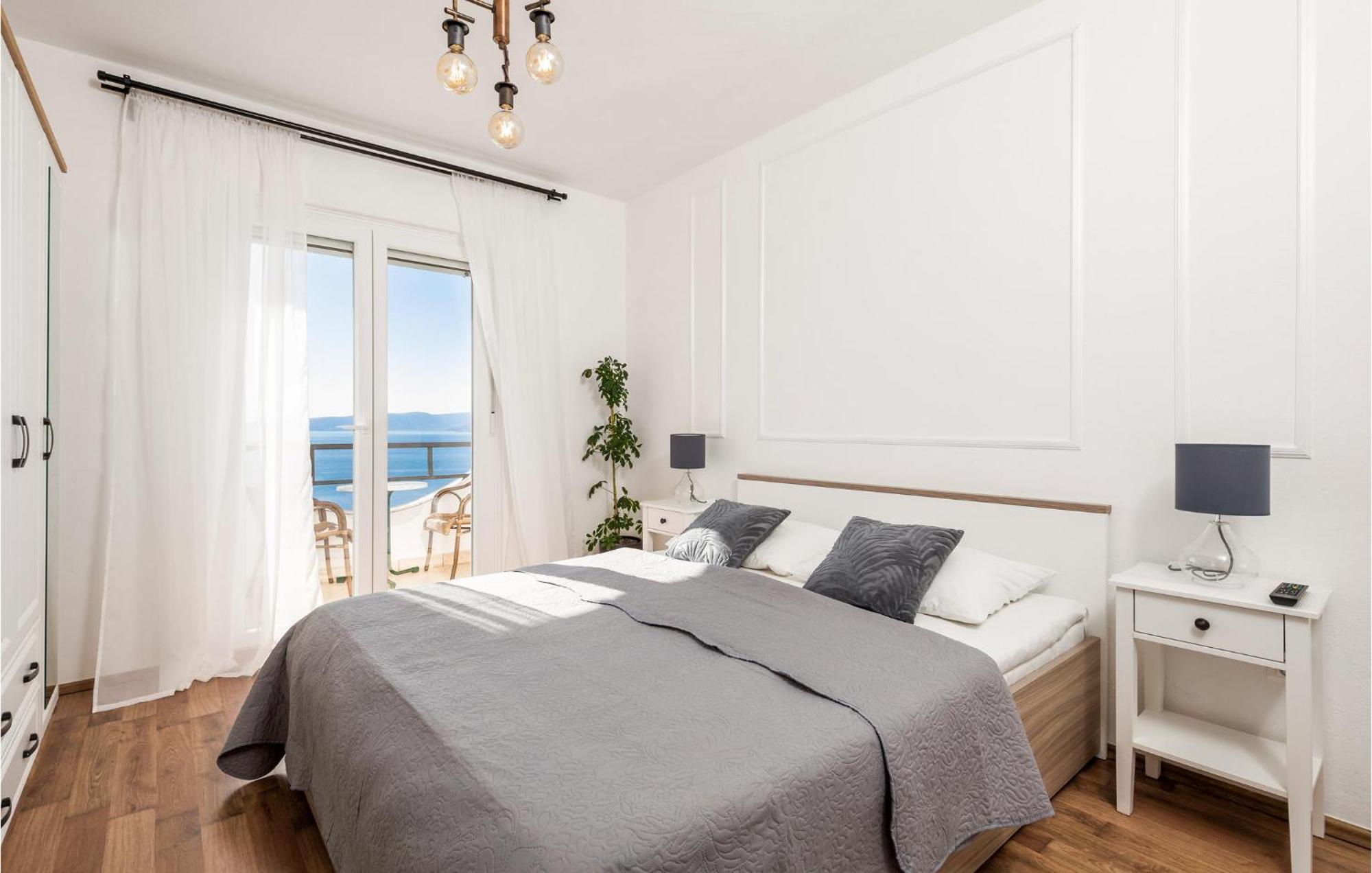 4 Bedroom Awesome Apartment In Sveti Juraj Extérieur photo
