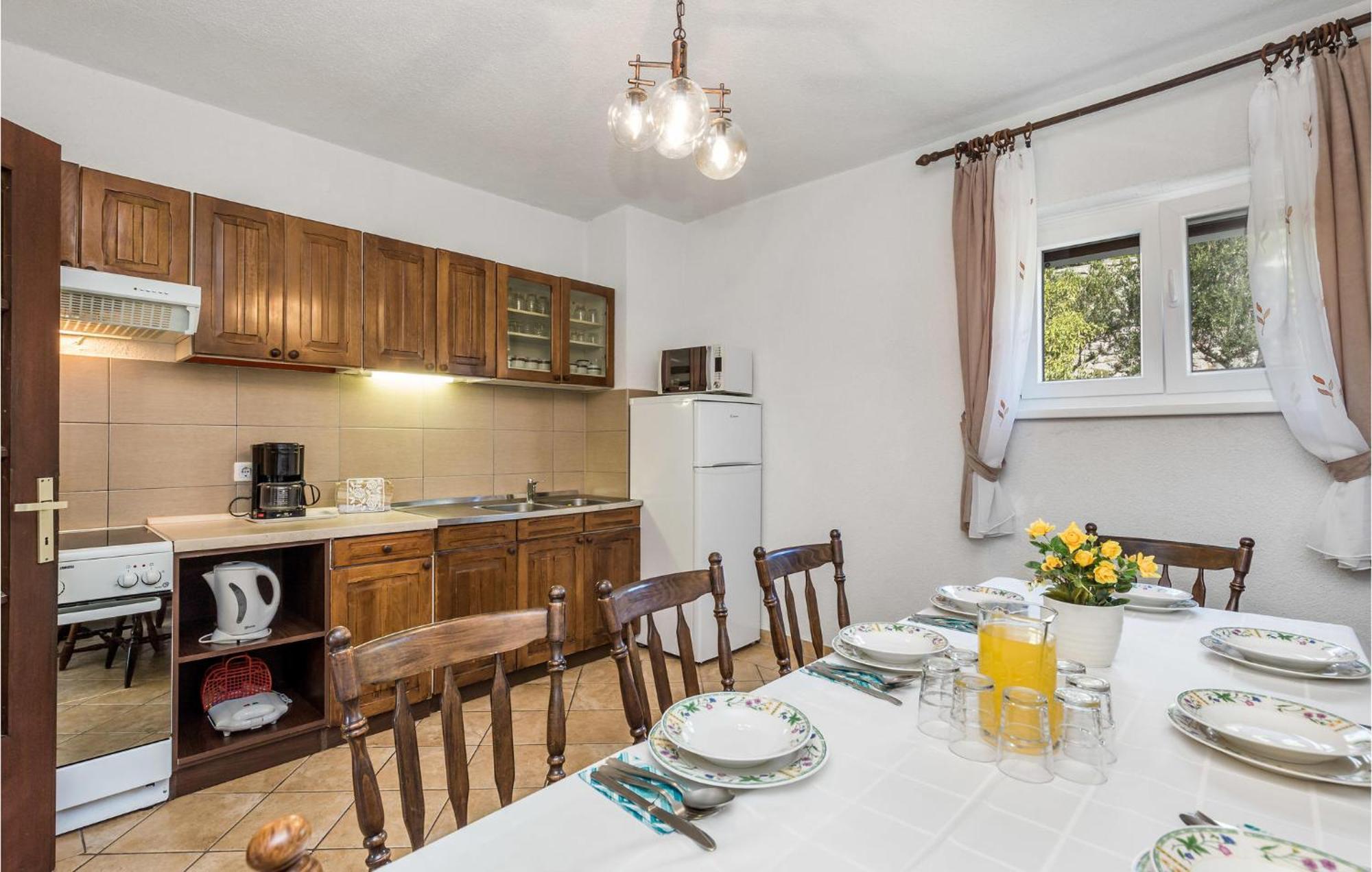 4 Bedroom Awesome Apartment In Sveti Juraj Extérieur photo