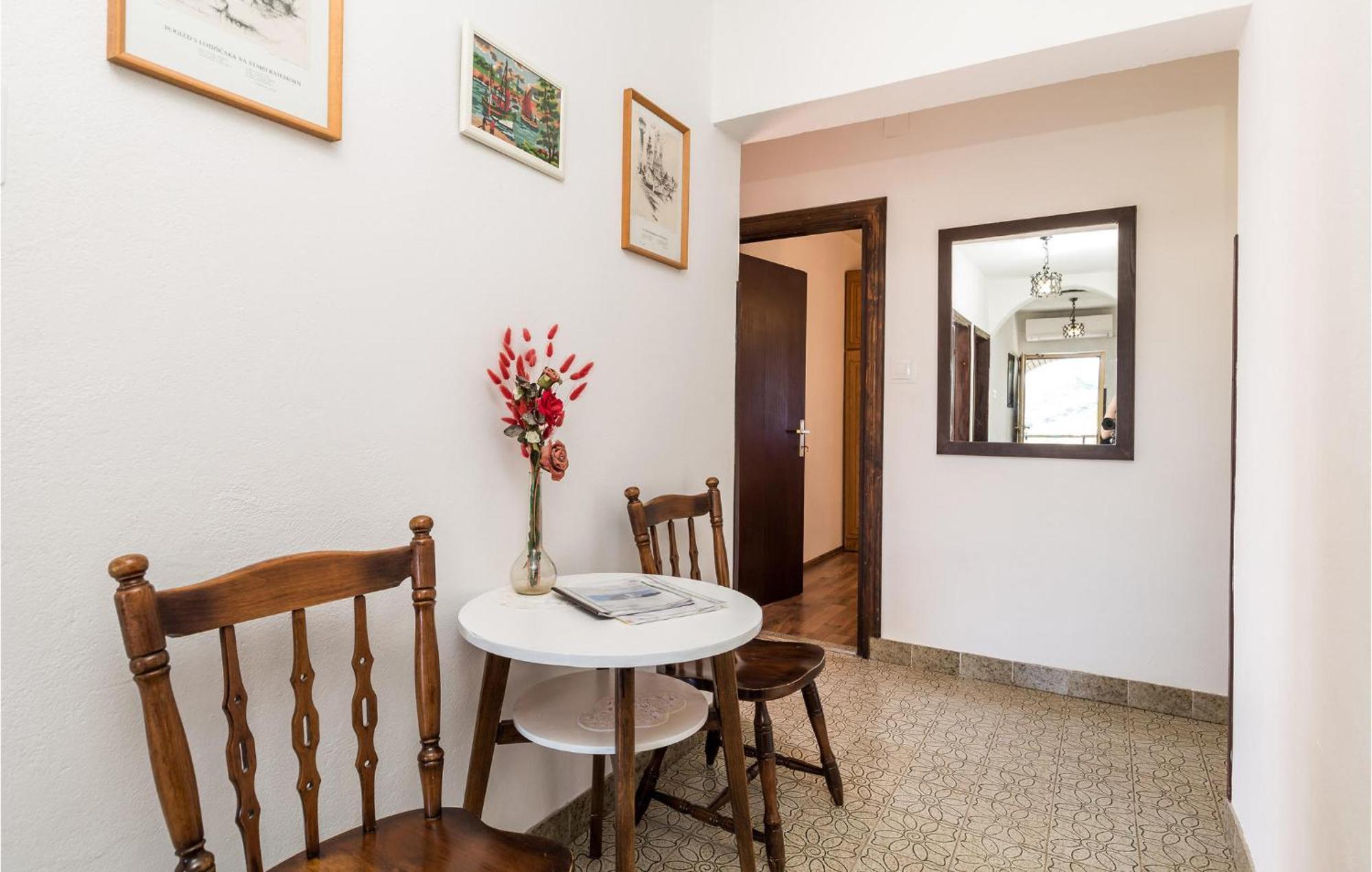 4 Bedroom Awesome Apartment In Sveti Juraj Extérieur photo